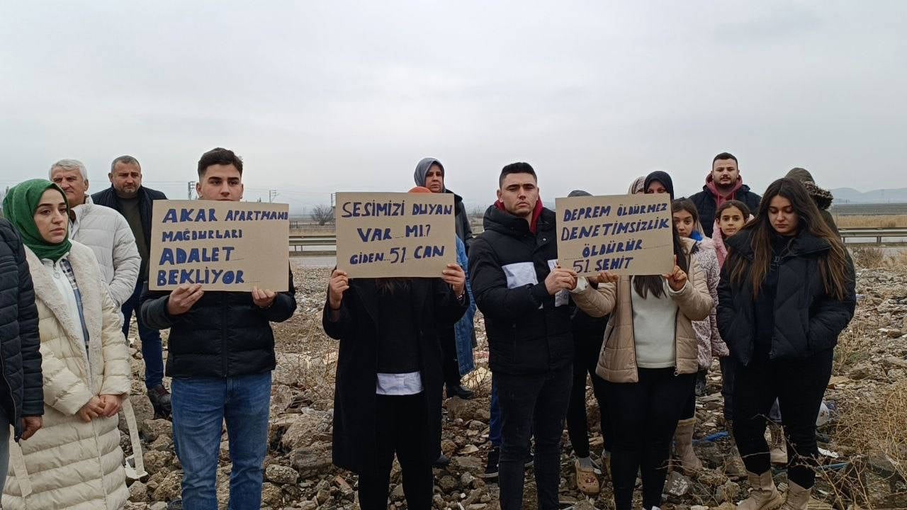 Nurdağı'nda Depremde Yıkılan Güven ve Akar Binalarının Müteahhiti Tahliye Edildi!