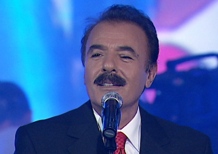 Türk Arabesk Müziğinin Efsane İsmi Ferdi Tayfur Hayatını Kaybetti